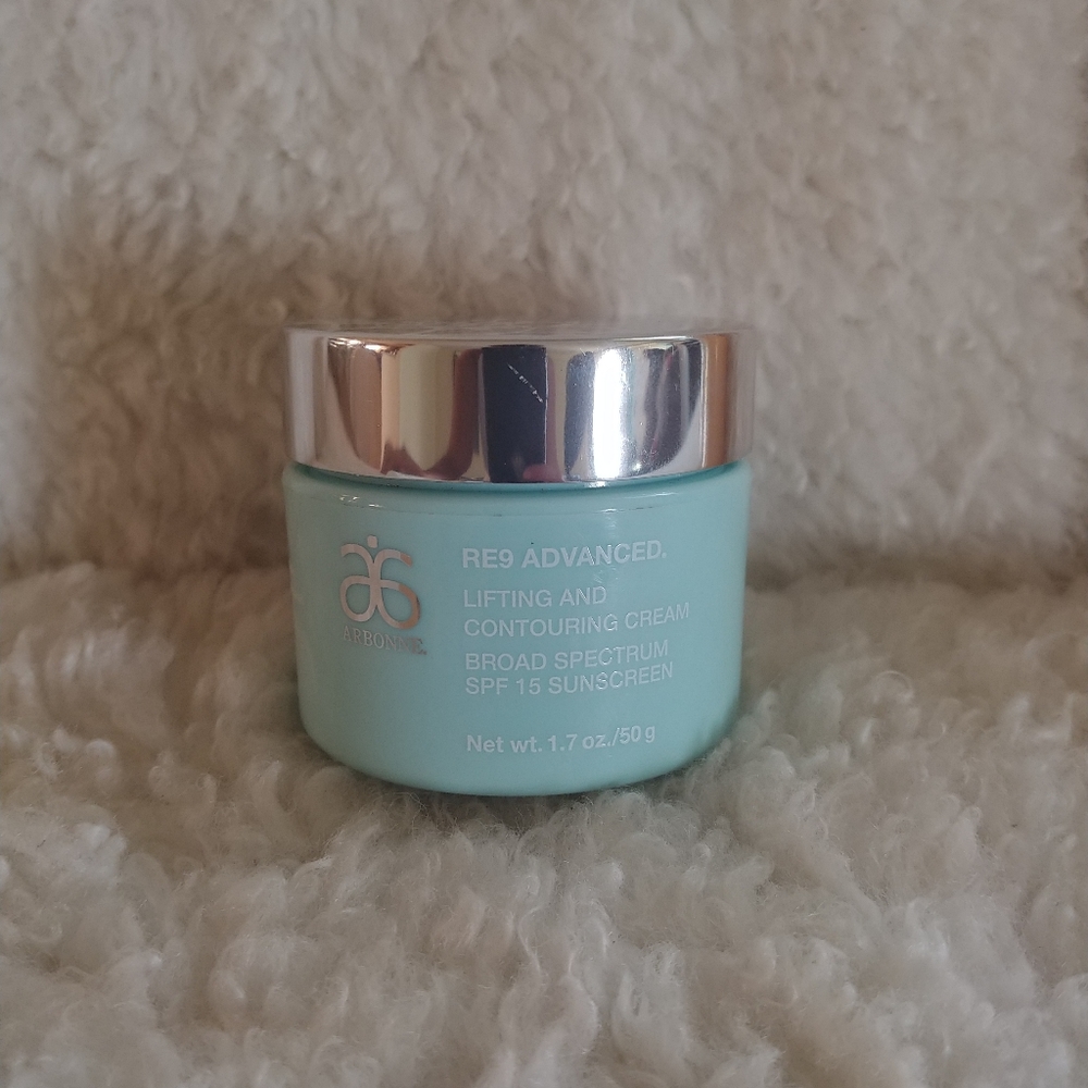 Arbonne Re9 Advanced Lifting & Contouring